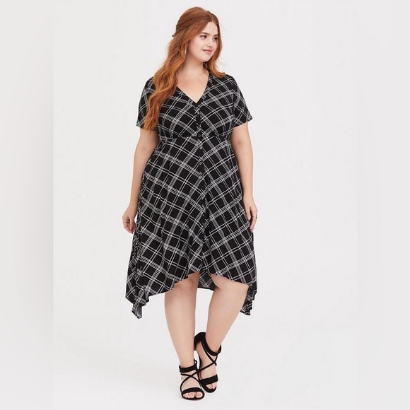 Torrid Dress Midi Challis Black White Checkered Plaid 4 4X - Picture 1 of 5
